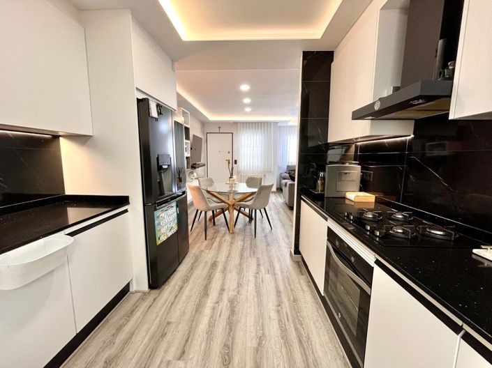 Image No.20-3 Bed Townhouse for sale