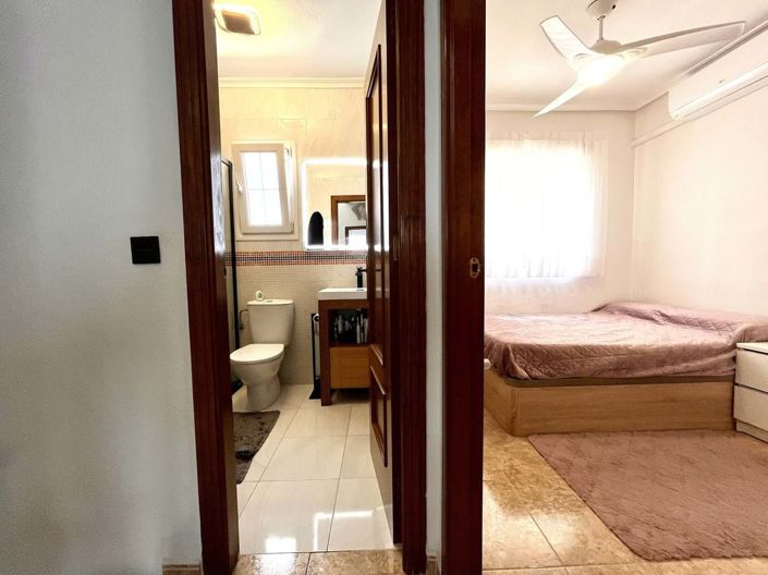 Image No.24-3 Bed Townhouse for sale