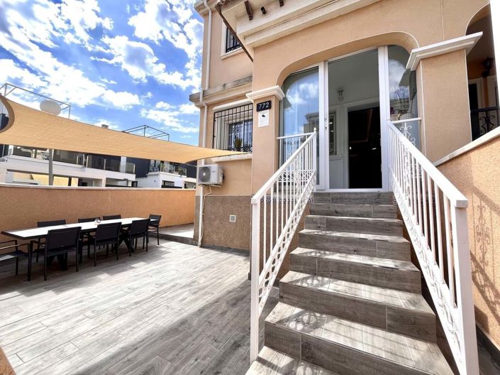 Image No.27-3 Bed Townhouse for sale