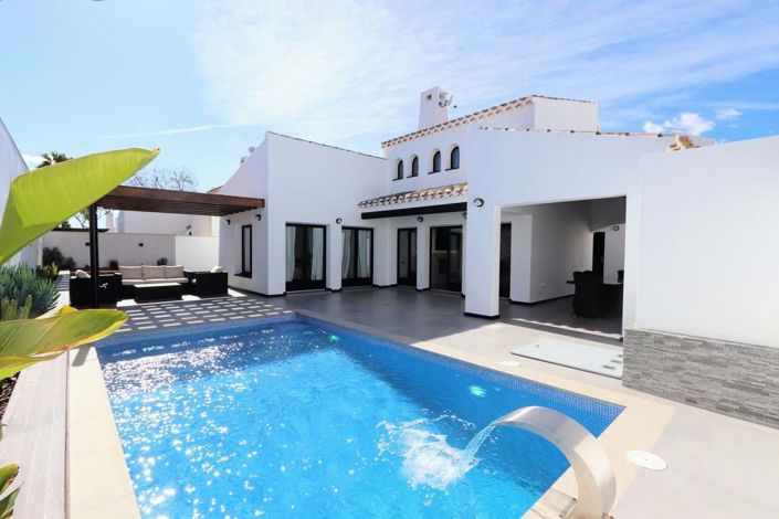 Image No.1-3 Bed Villa for sale