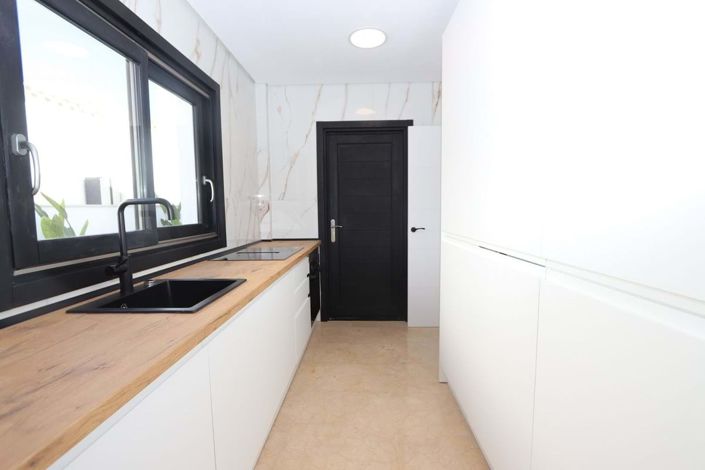 Image No.14-3 Bed Villa for sale