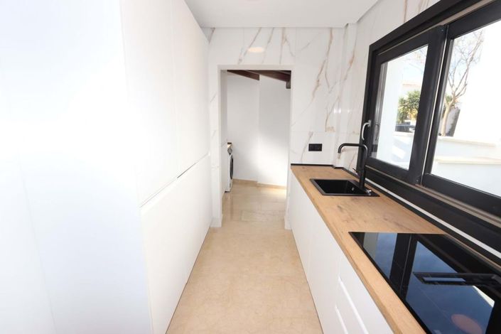 Image No.15-3 Bed Villa for sale