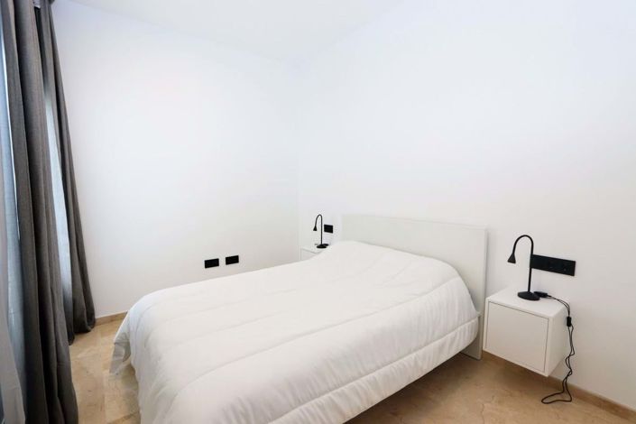 Image No.20-3 Bed Villa for sale