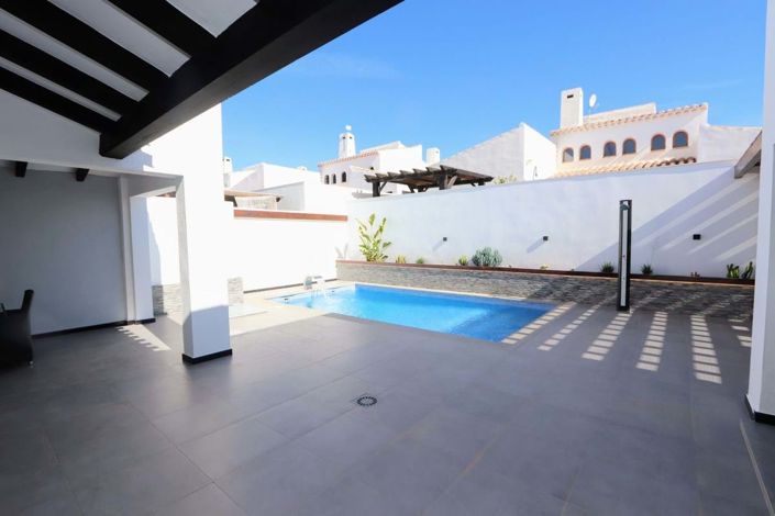 Image No.28-3 Bed Villa for sale