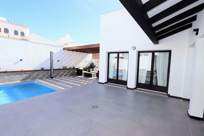 Image No.32-3 Bed Villa for sale