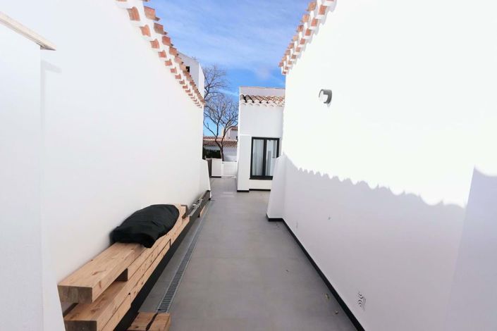 Image No.35-3 Bed Villa for sale