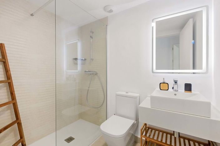 Image No.14-3 Bed Apartment for sale