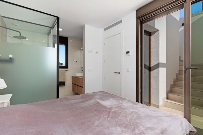 Image No.16-2 Bed Villa for sale