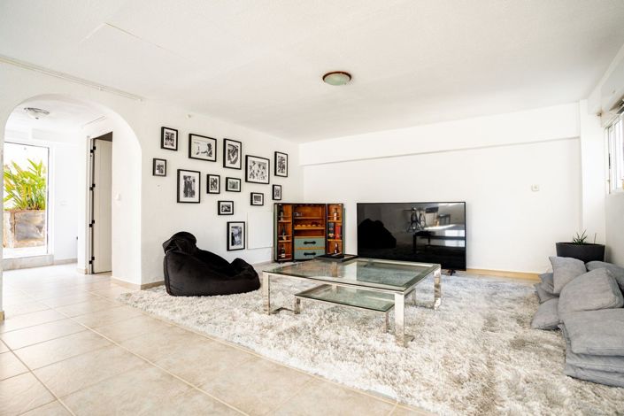 Image No.14-4 Bed Villa for sale