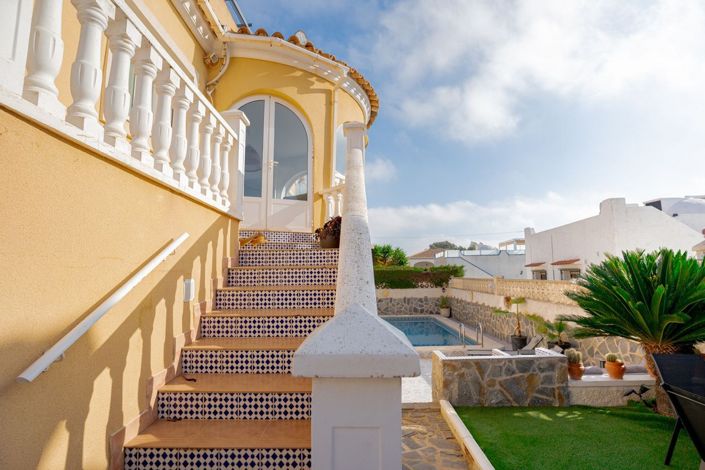 Image No.23-4 Bed Villa for sale