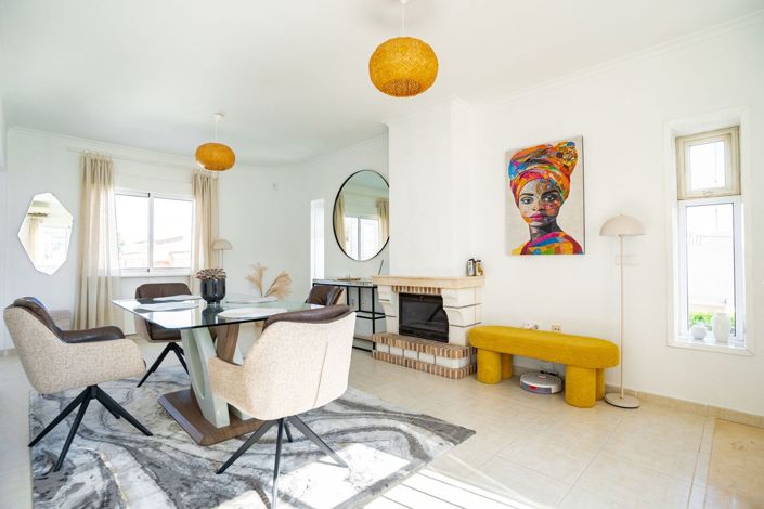 Image No.4-4 Bed Villa for sale