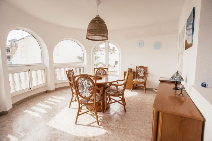 Image No.6-Villa de 4 chambres à vendre à Villamartin