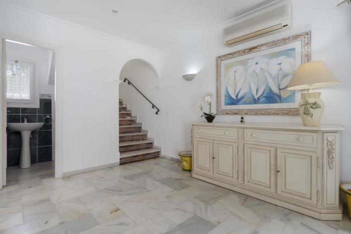 Image No.19-3 Bed Townhouse for sale