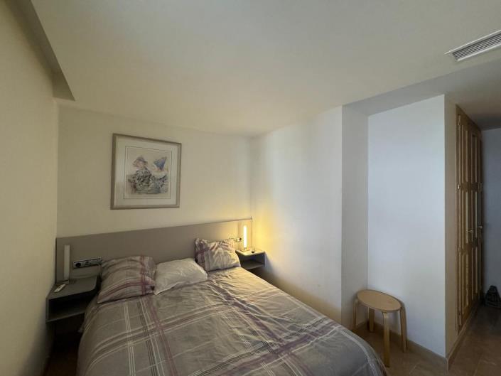 Image No.21-3 Bed Apartment for sale