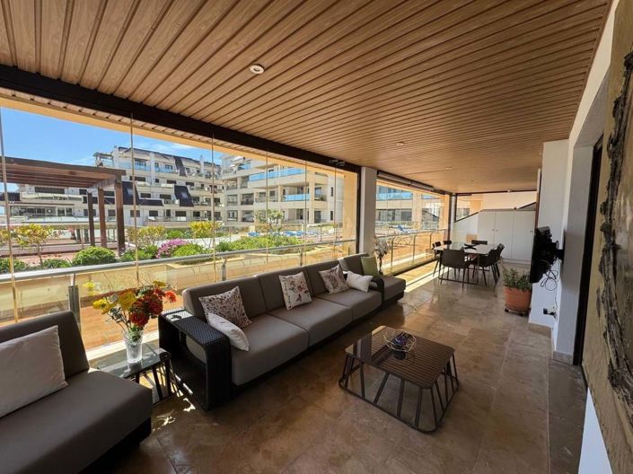 Image No.3-Appartement de 3 chambres à vendre à La Duquesa