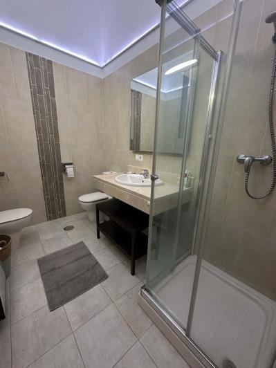 Image No.22-3 Bed Townhouse for sale