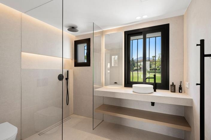 Image No.7-3 Bed Townhouse for sale