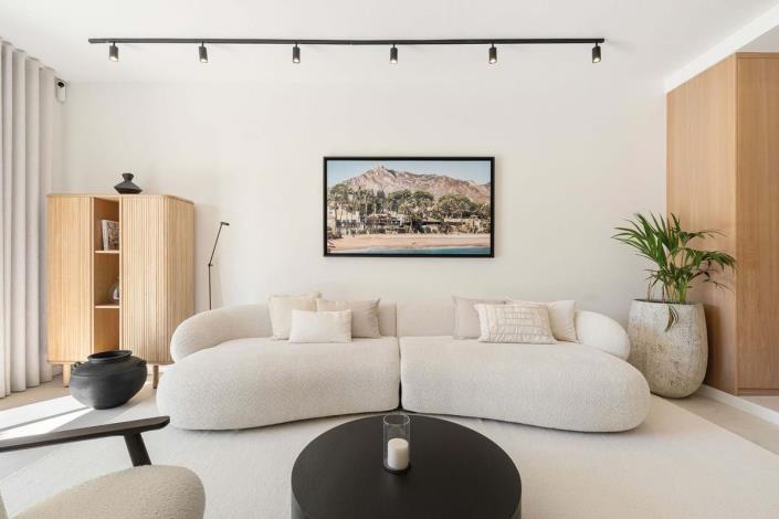 Image No.2-3 Bed Townhouse for sale