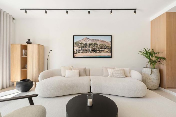 Image No.12-3 Bed Townhouse for sale