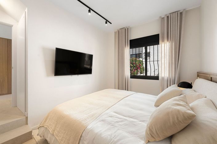 Image No.16-3 Bed Townhouse for sale