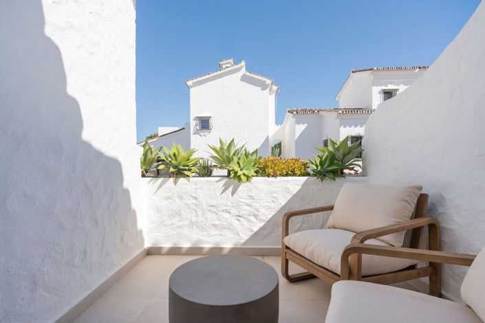 Image No.22-3 Bed Townhouse for sale