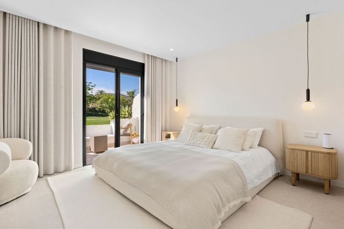 Image No.23-3 Bed Townhouse for sale