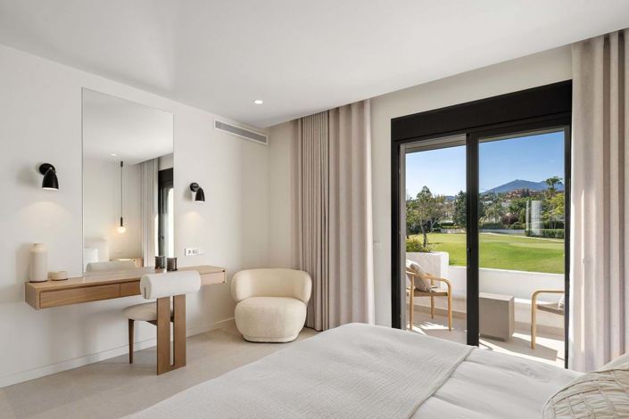 Image No.24-3 Bed Townhouse for sale