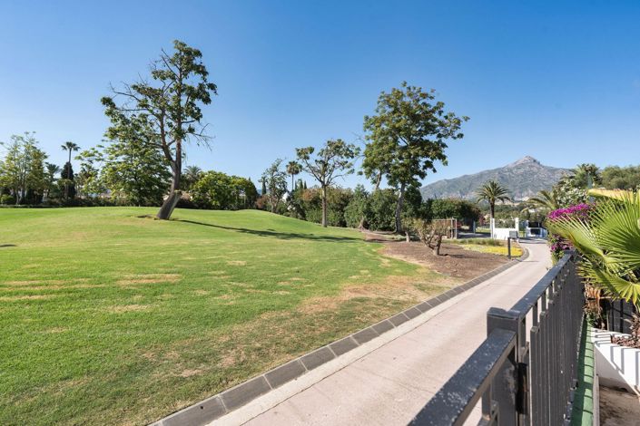 Image No.29-3 Bed Townhouse for sale