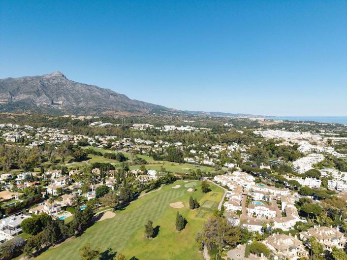 Image No.31-3 Bed Townhouse for sale