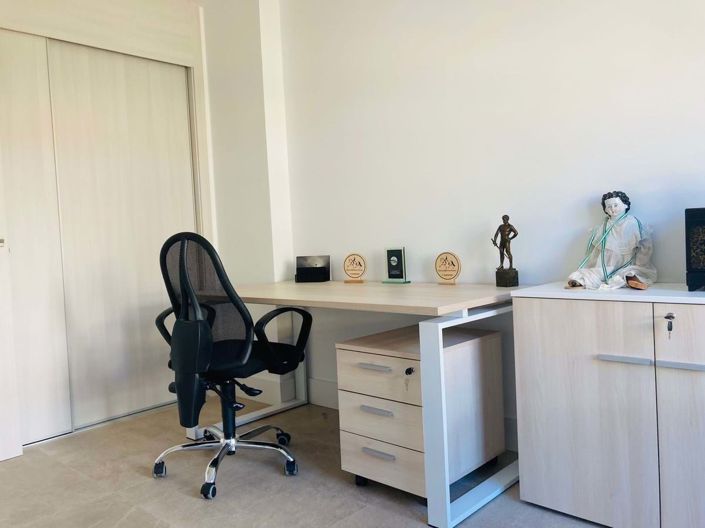 Image No.13-3 Bed Townhouse for sale