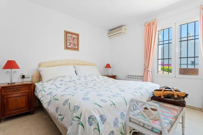 Image No.19-3 Bed Semi-Detached for sale