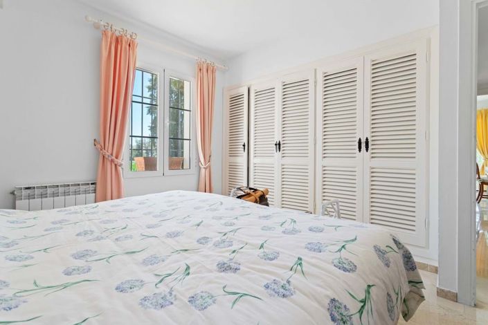 Image No.20-3 Bed Semi-Detached for sale