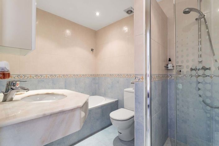 Image No.23-3 Bed Semi-Detached for sale