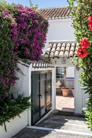 Image No.35-3 Bed Semi-Detached for sale