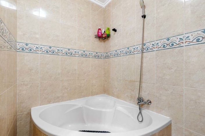 Image No.22-2 Bed Townhouse for sale