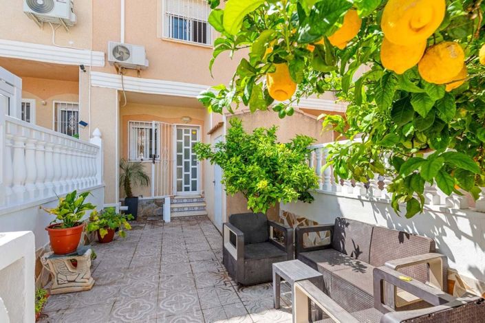 Image No.3-2 Bed Townhouse for sale