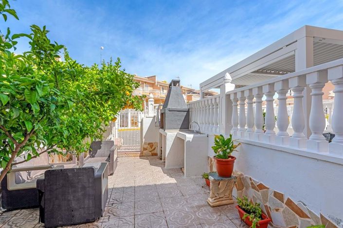 Image No.4-2 Bed Townhouse for sale