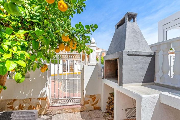 Image No.5-2 Bed Townhouse for sale