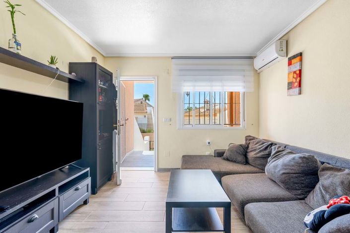 Image No.7-2 Bed Townhouse for sale