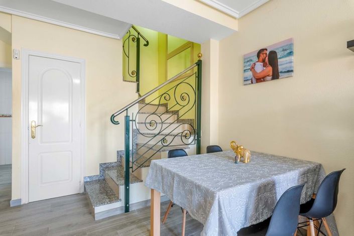 Image No.8-2 Bed Townhouse for sale