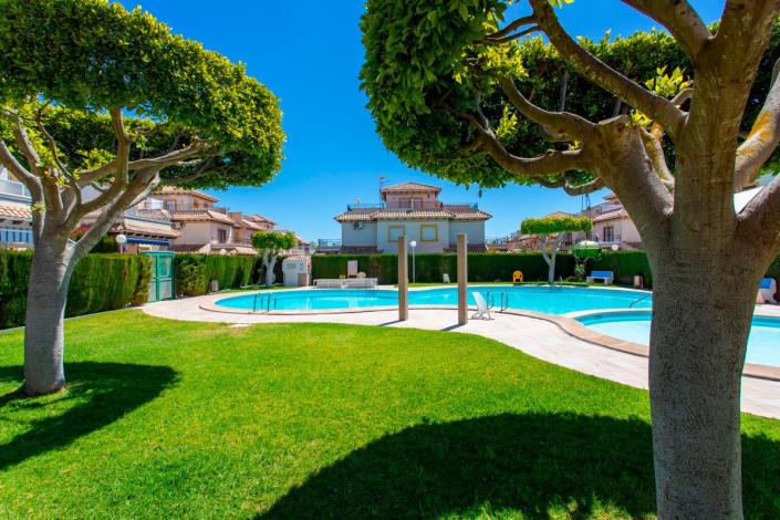 Image No.14-2 Bed Bungalow for sale