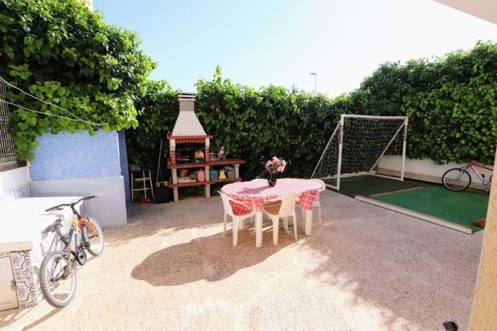 Image No.11-4 Bed Semi-Detached for sale