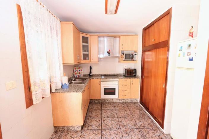 Image No.3-4 Bed Semi-Detached for sale