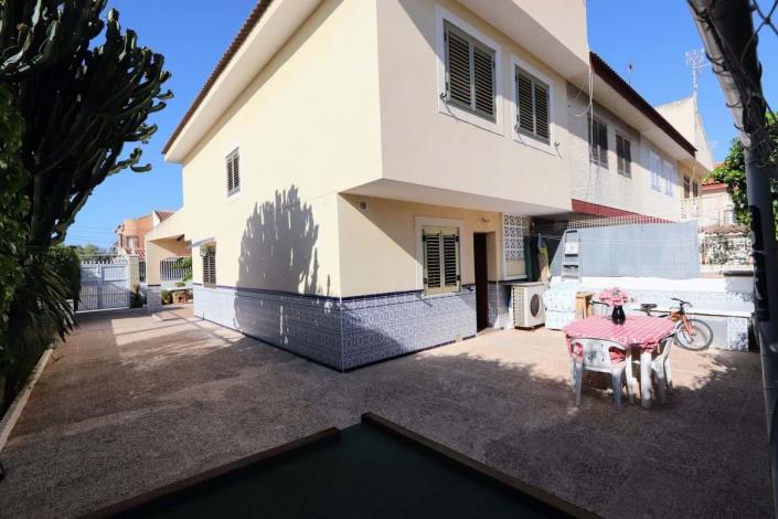 Image No.21-4 Bed Semi-Detached for sale