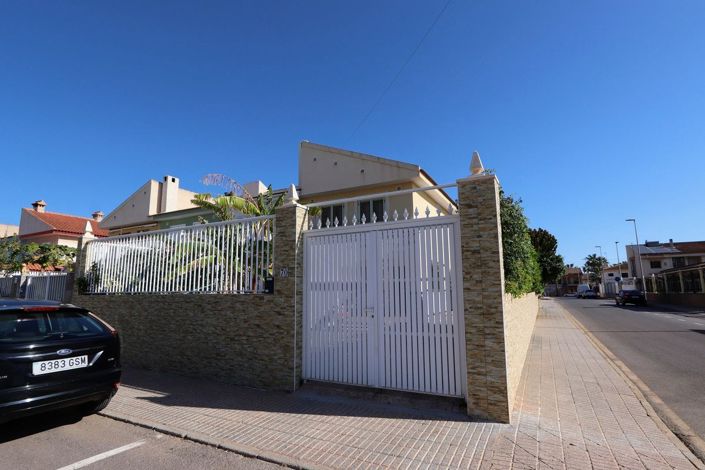 Image No.28-Jumelé de 4 chambres à vendre à Los Alcázares