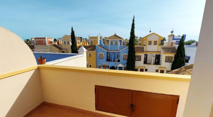 Image No.13-2 Bed Townhouse for sale