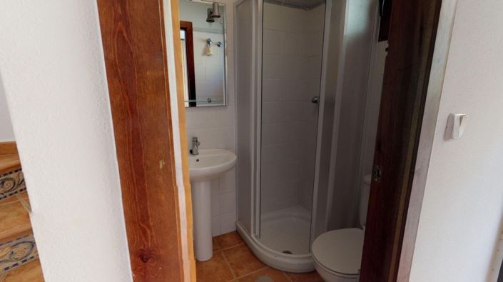 Image No.8-2 Bed Townhouse for sale