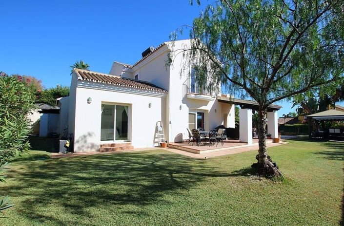 Image No.2-Villa de 4 chambres à vendre à Mijas Costa