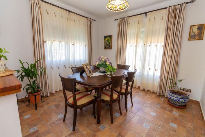 Image No.8-4 Bed Apartment for sale