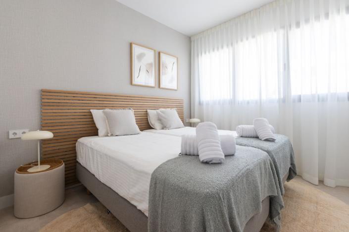 Image No.13-3 Bed Townhouse for sale